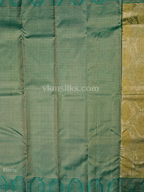 Soft pista green and sea green border Pure Kanjivaram Saree