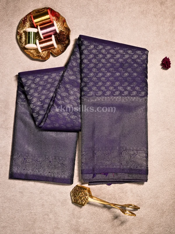 Royal Deep Purple Silver Zari Woven Silk Saree Monotone kanjivaram silk saree