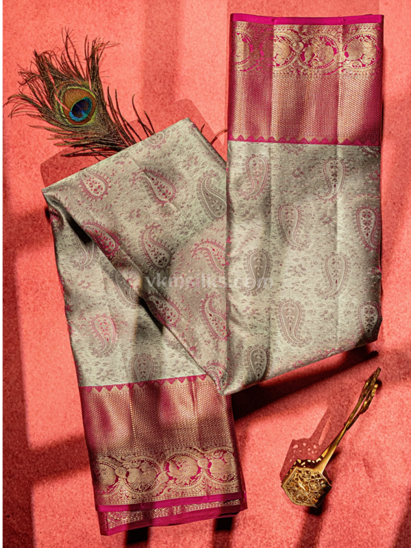 9 (14) Silver-grey pashmina body with magenta border