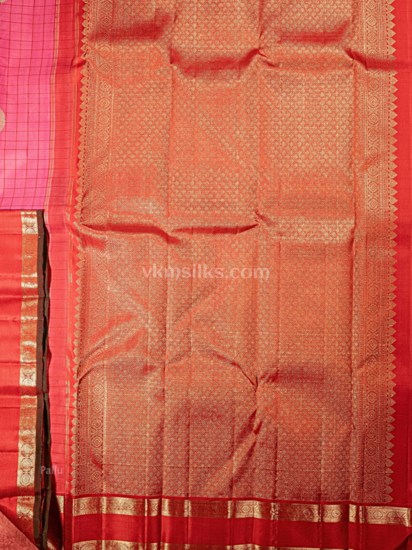 9 (68) Pink checks body with rettapet red border